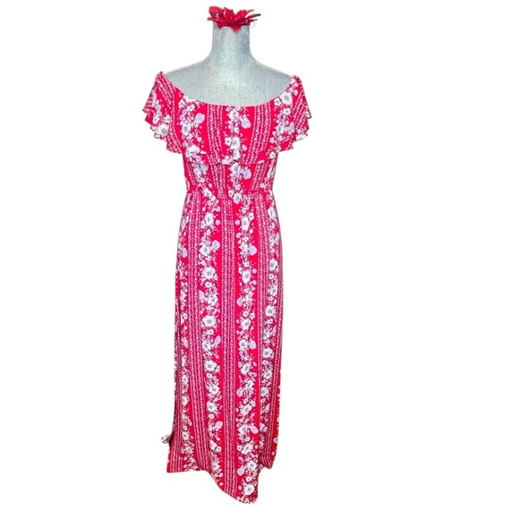 Forever 21 Red and White Floral Dress
Red floral maxi dress size L - Picture 1 of 10
